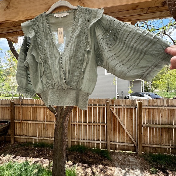 NWT ASTR the Label Anthropologie Faux Wrap Smocked Waist The Wanderer Top med - Picture 9 of 17